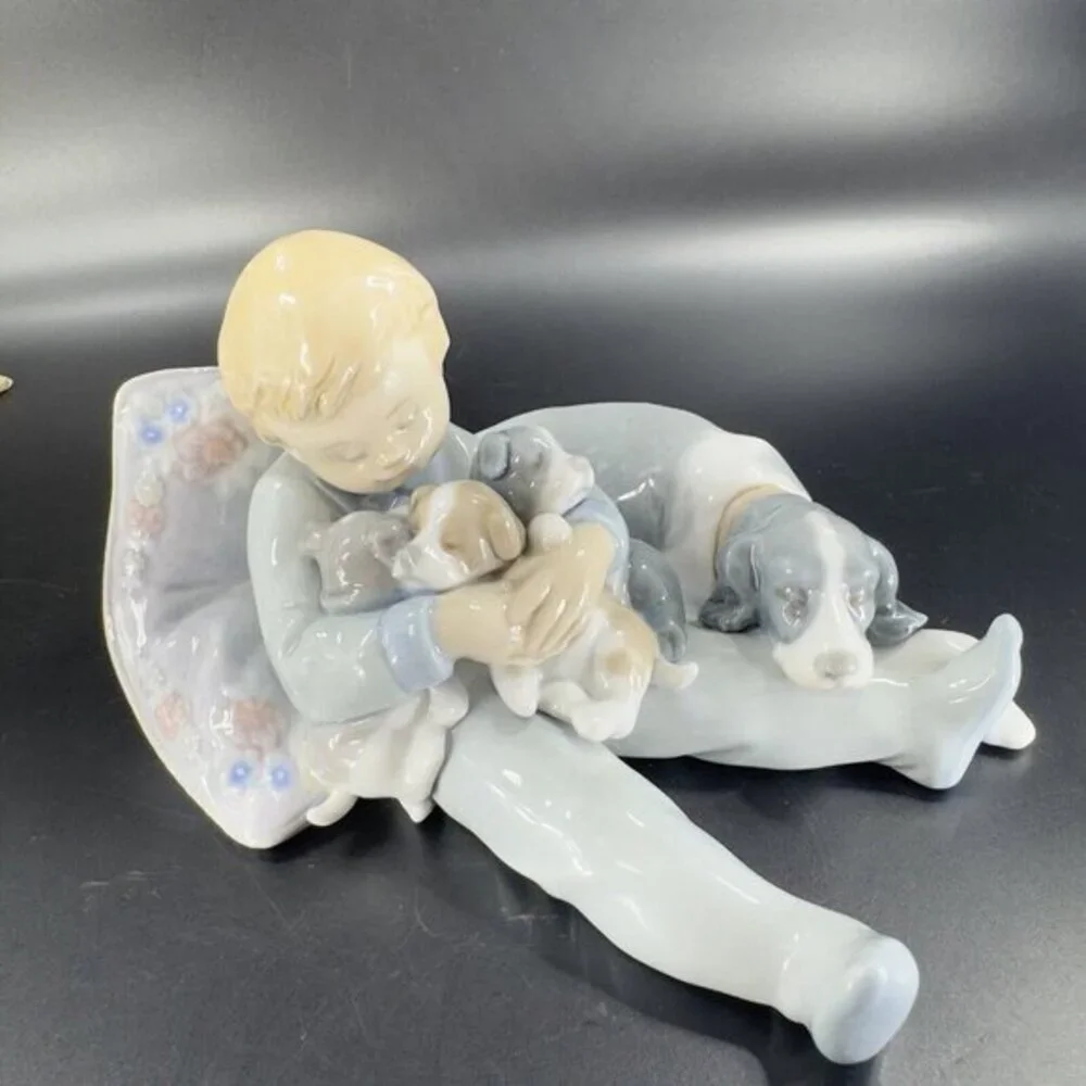 Lladro Sweet Dreams Boy Sleeping with Puppies‎ Glossy Porcelain Figurine Vintage